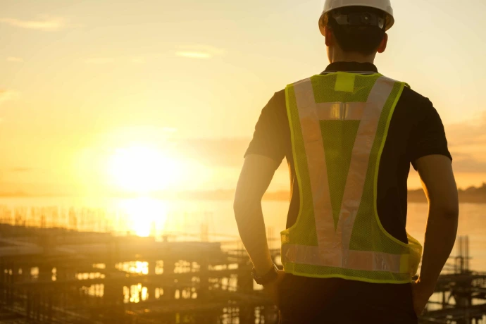 Skilled worker in building and construction industry